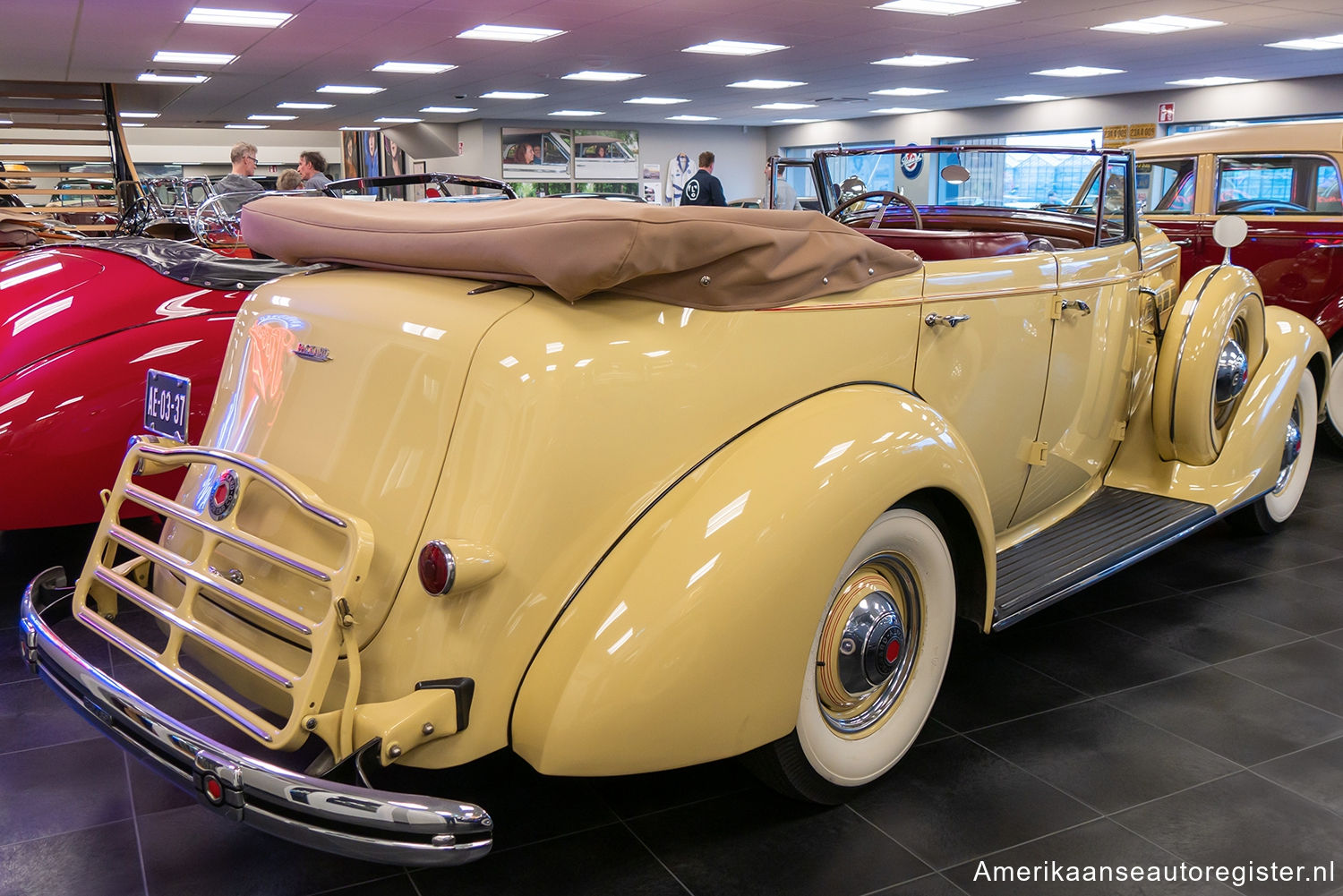 Packard One-Twenty uit 1937