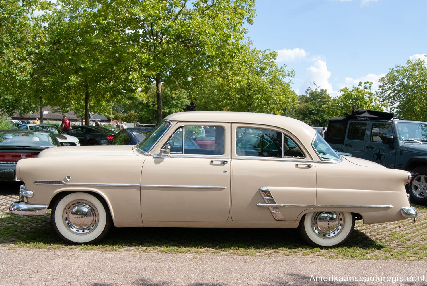 Ford Customline uit 1953