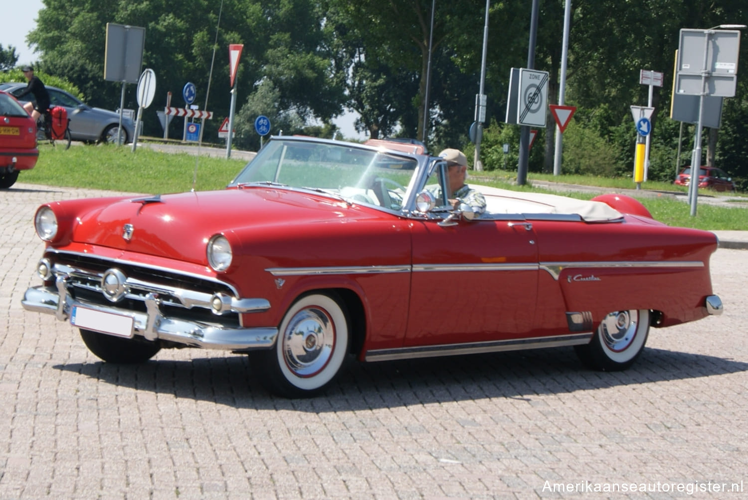 Ford Crestline uit 1954