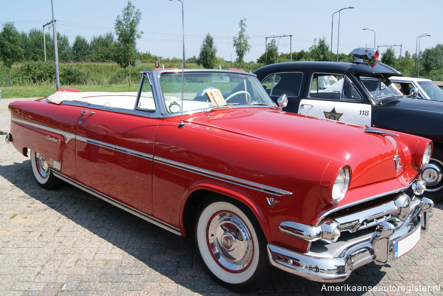 Ford Crestline uit 1954