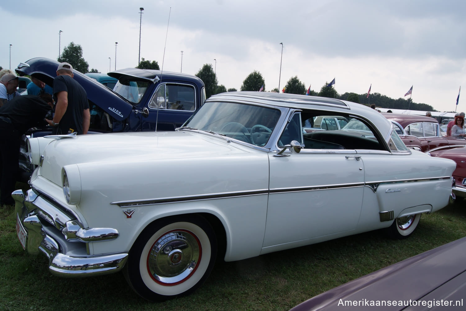 Ford Crestline uit 1954