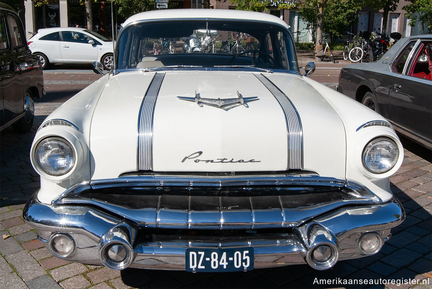 Pontiac Chieftain uit 1956