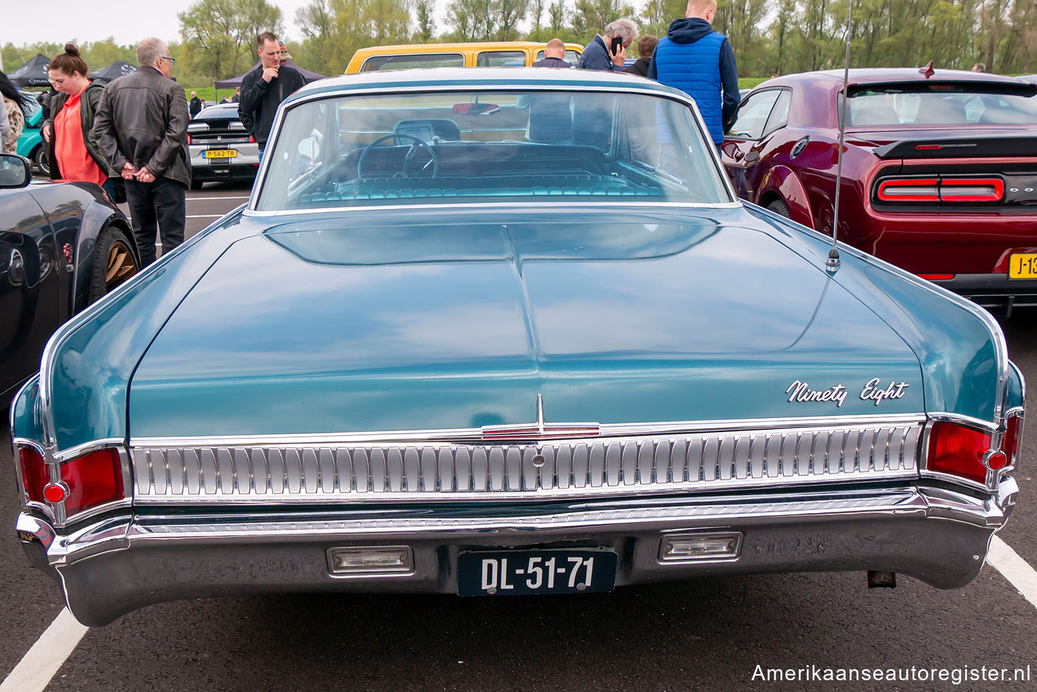 Oldsmobile Ninety-Eight uit 1964