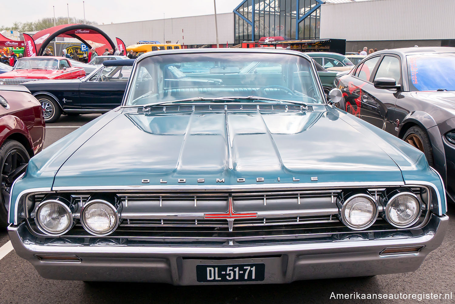 Oldsmobile Ninety-Eight uit 1964