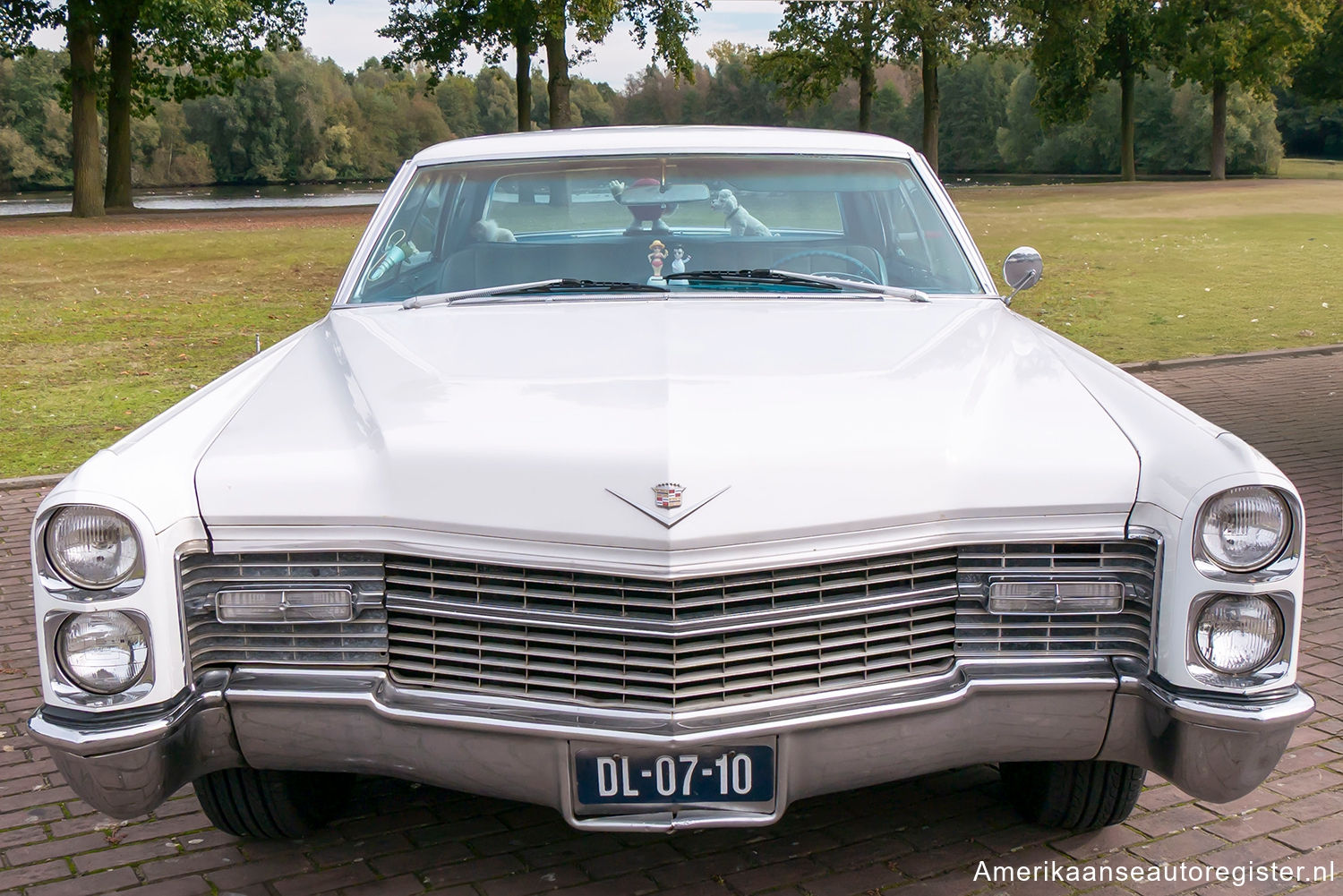 Cadillac DeVille uit 1966