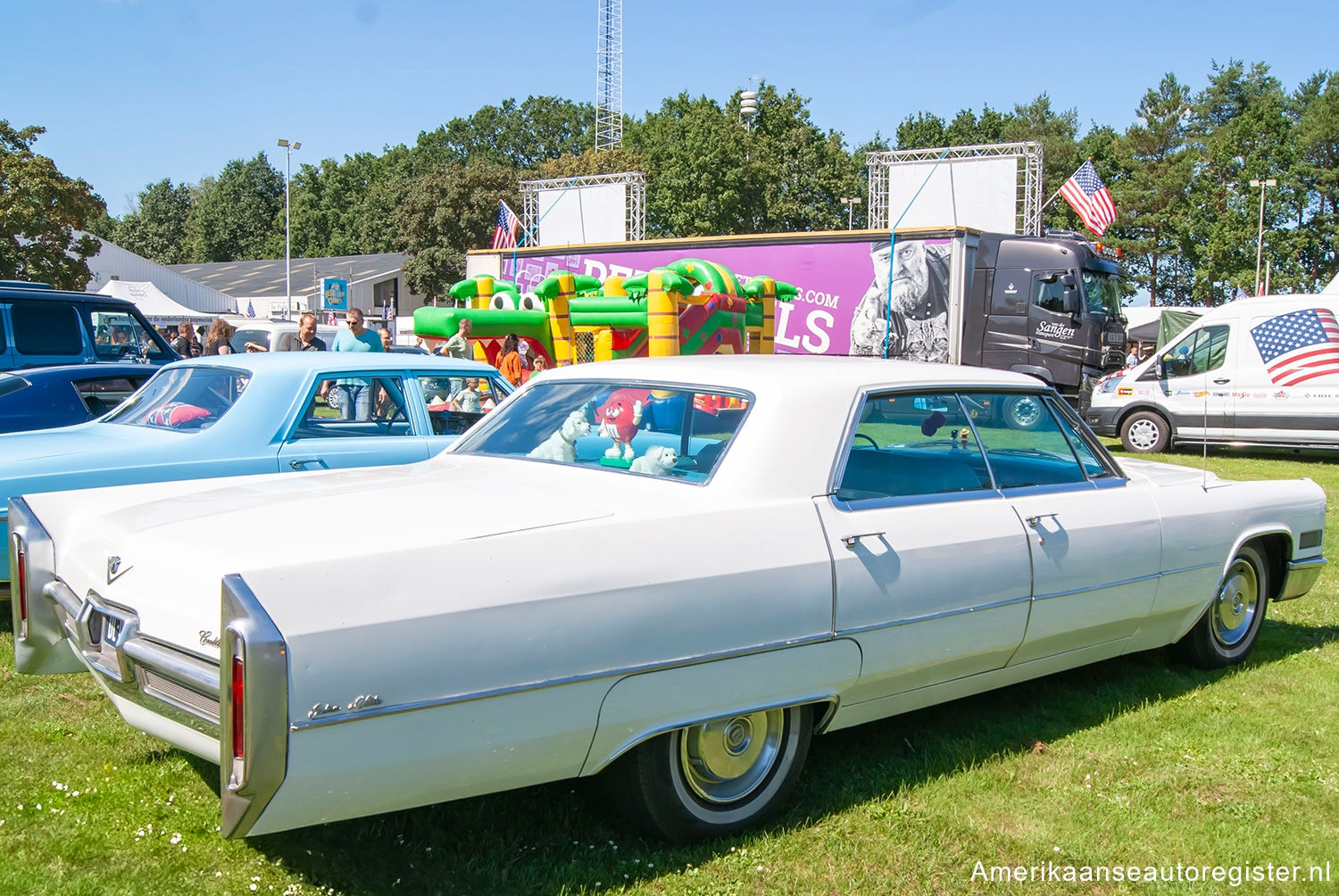Cadillac DeVille uit 1966