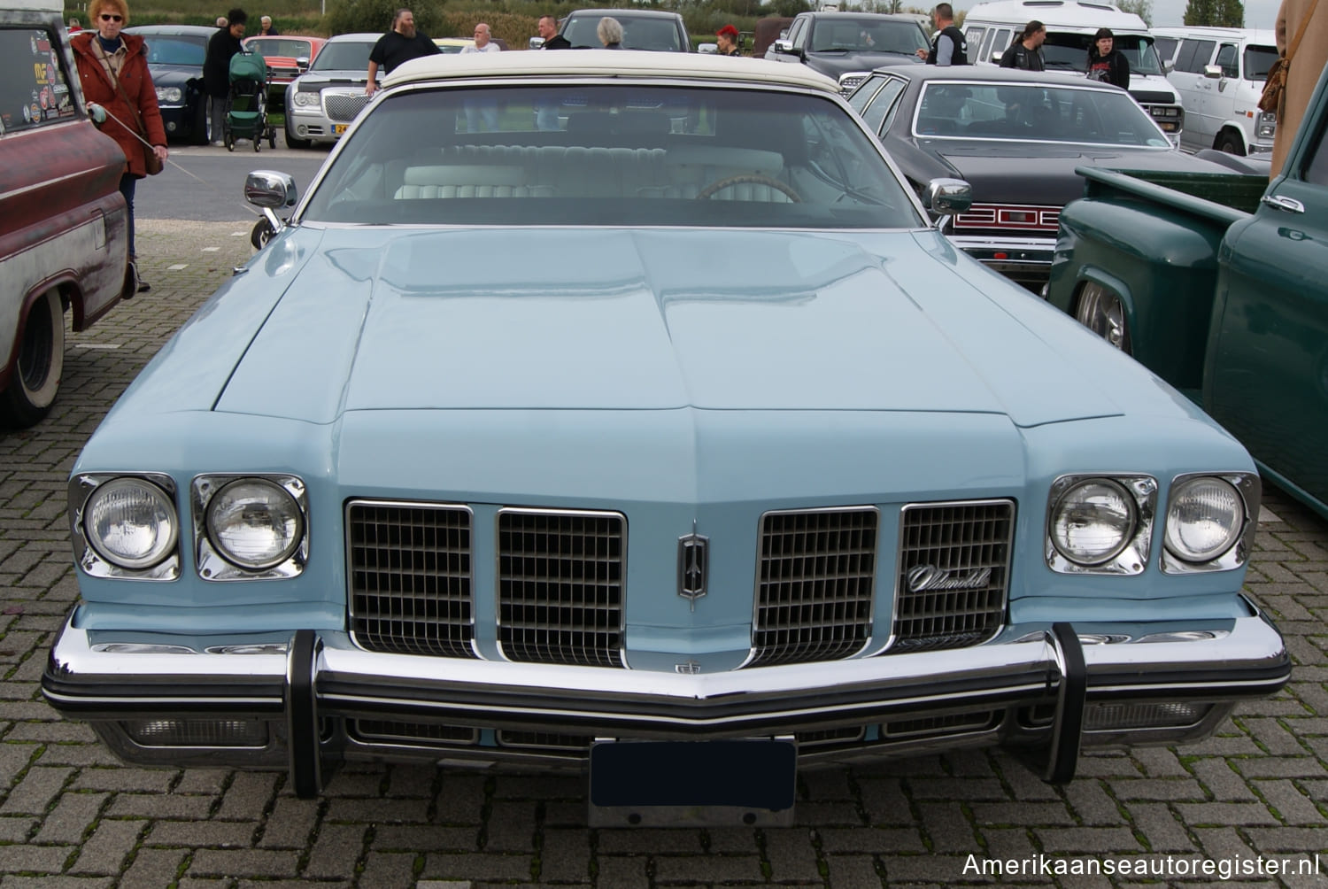 Oldsmobile 88 uit 1975