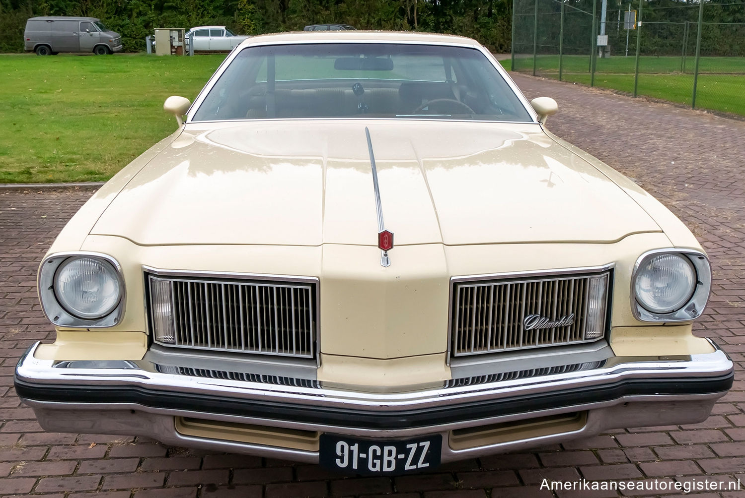 Oldsmobile Cutlass uit 1975