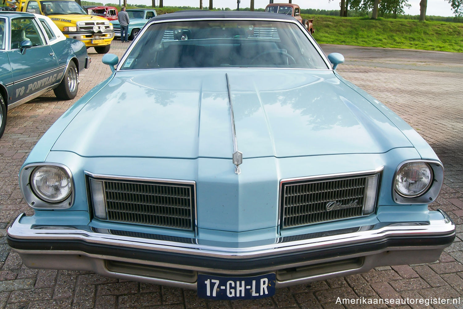 Oldsmobile Cutlass uit 1975