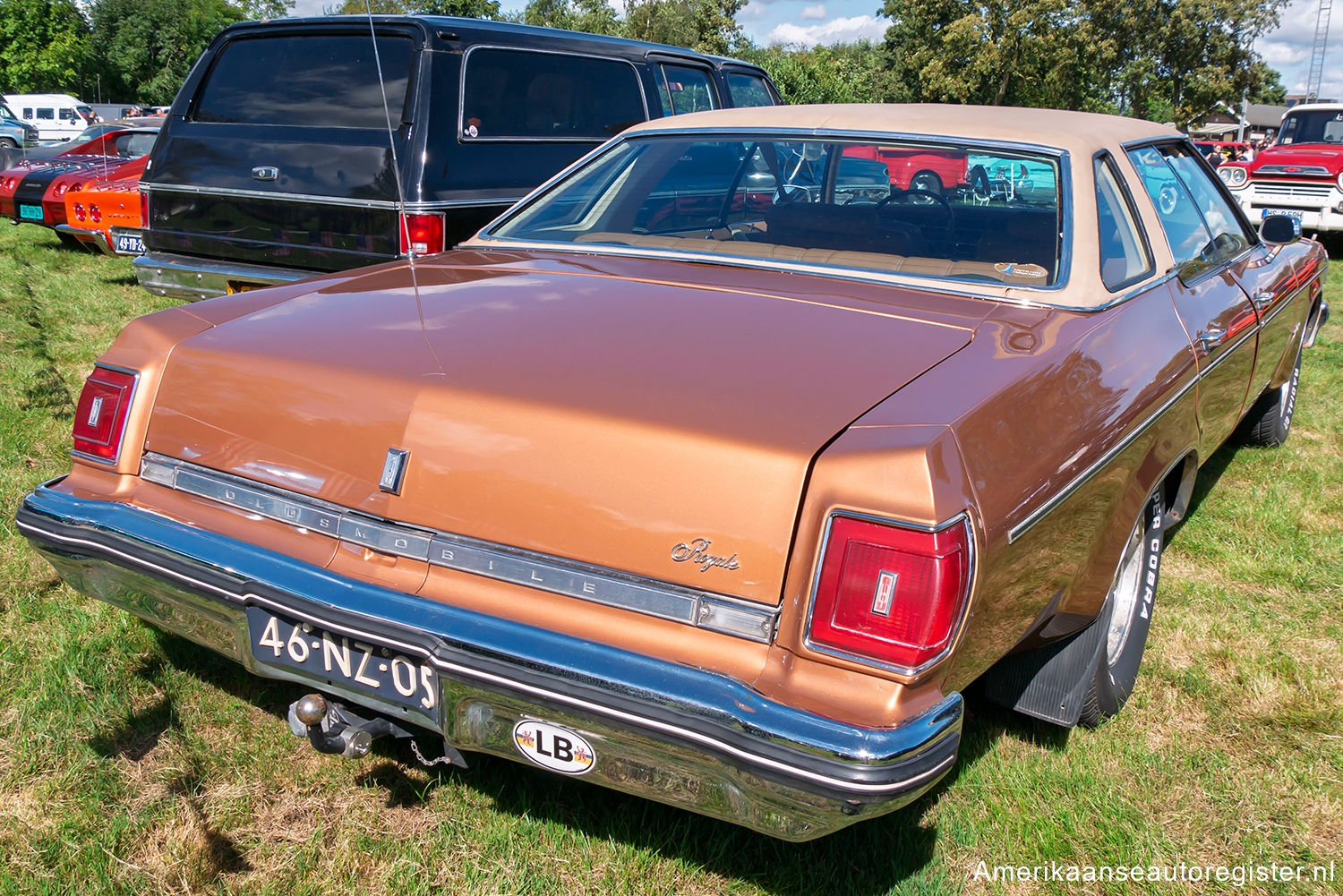 Oldsmobile 88 uit 1976