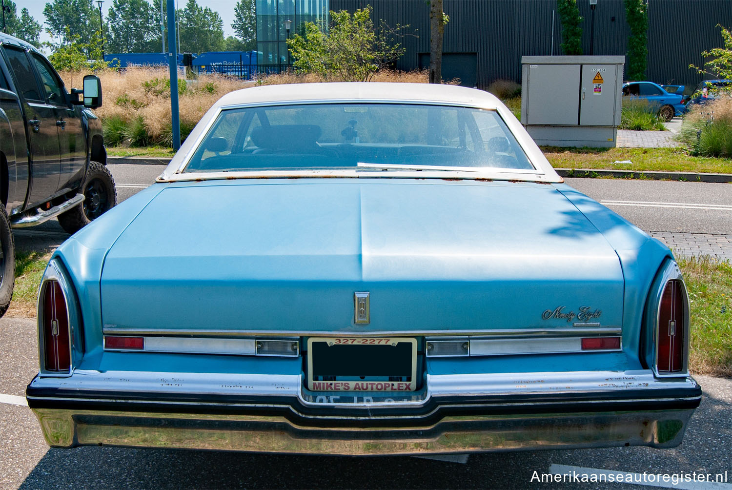 Oldsmobile Ninety-Eight uit 1976