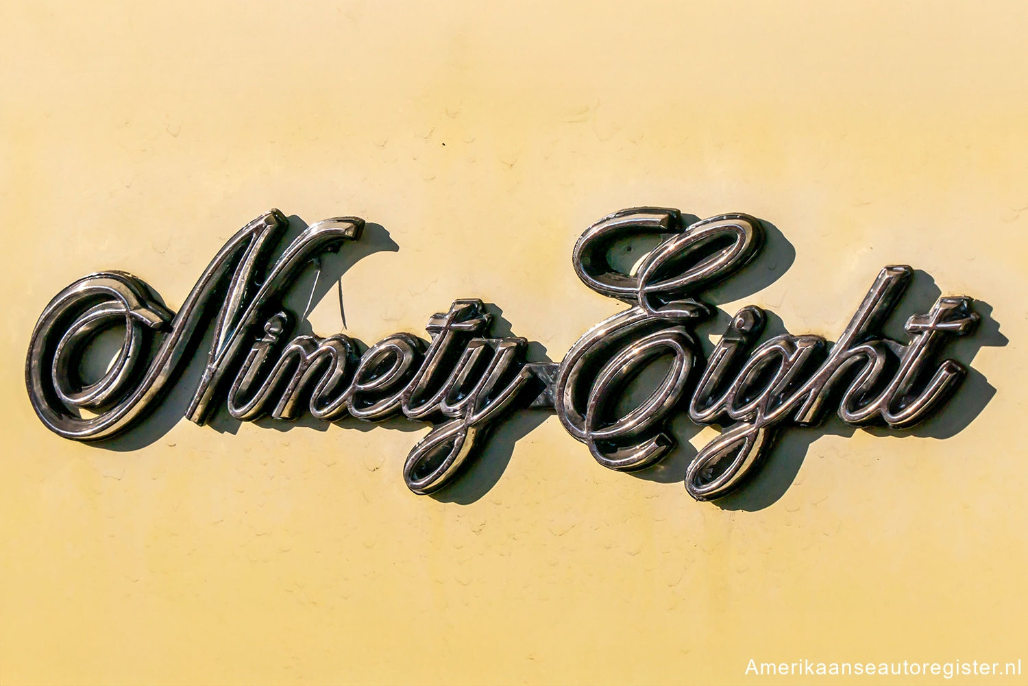Oldsmobile Ninety-Eight uit 1977