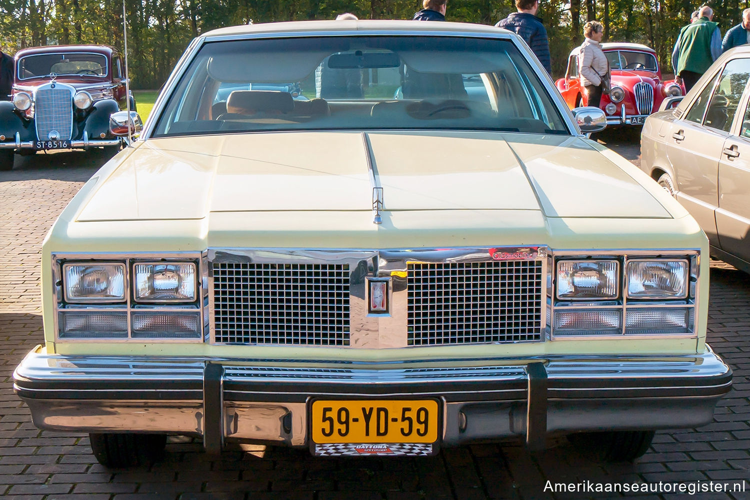 Oldsmobile Ninety-Eight uit 1977