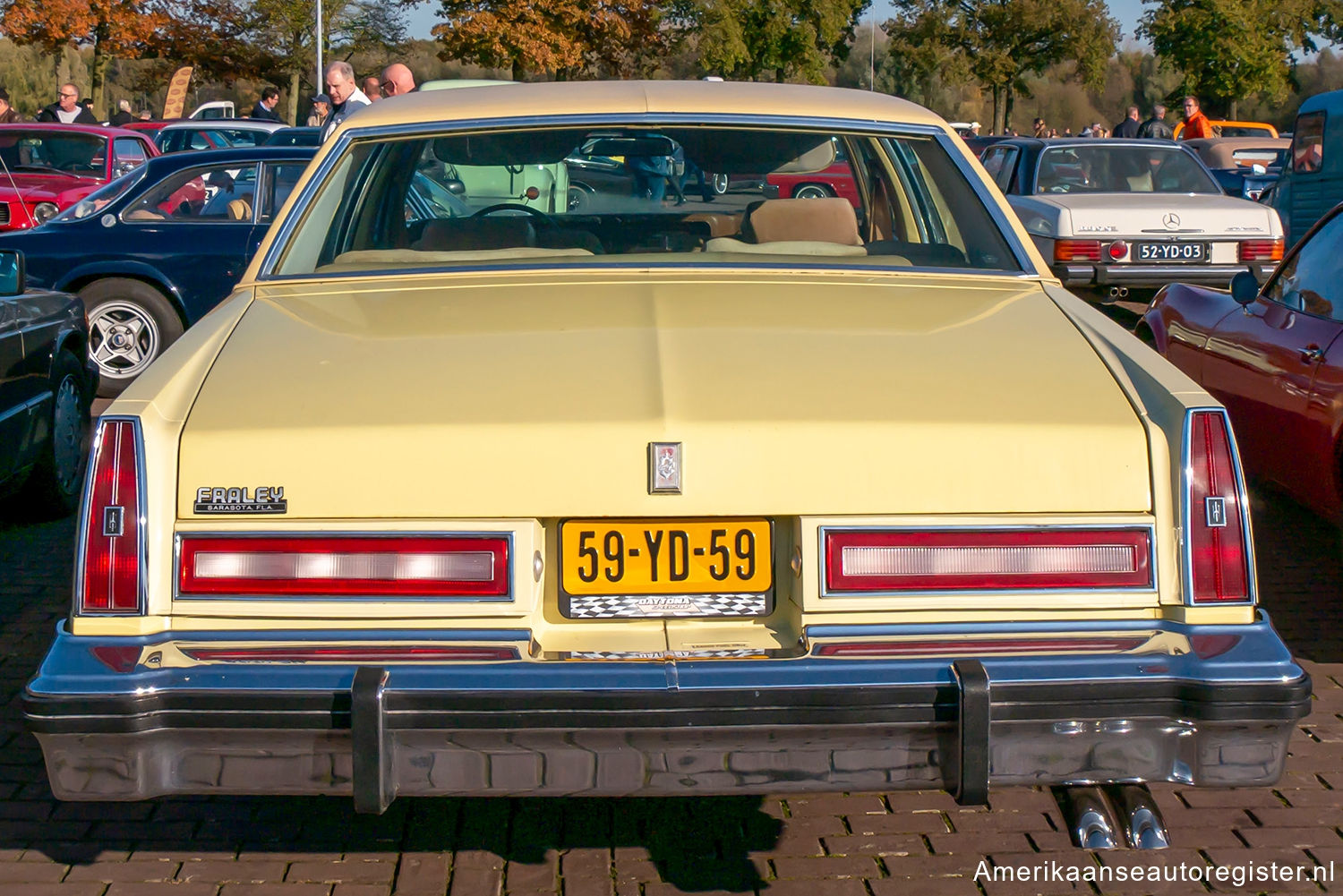 Oldsmobile Ninety-Eight uit 1977