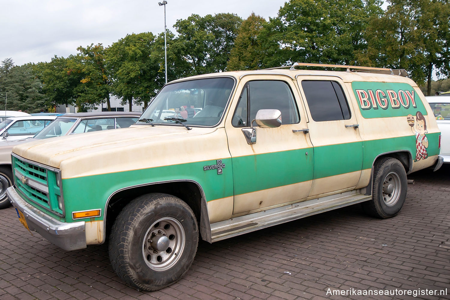 Chevrolet Suburban uit 1985