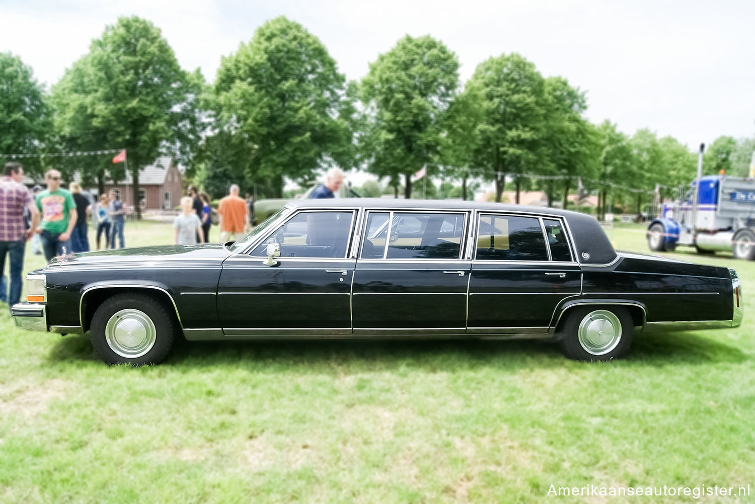 Cadillac Brougham uit 1987