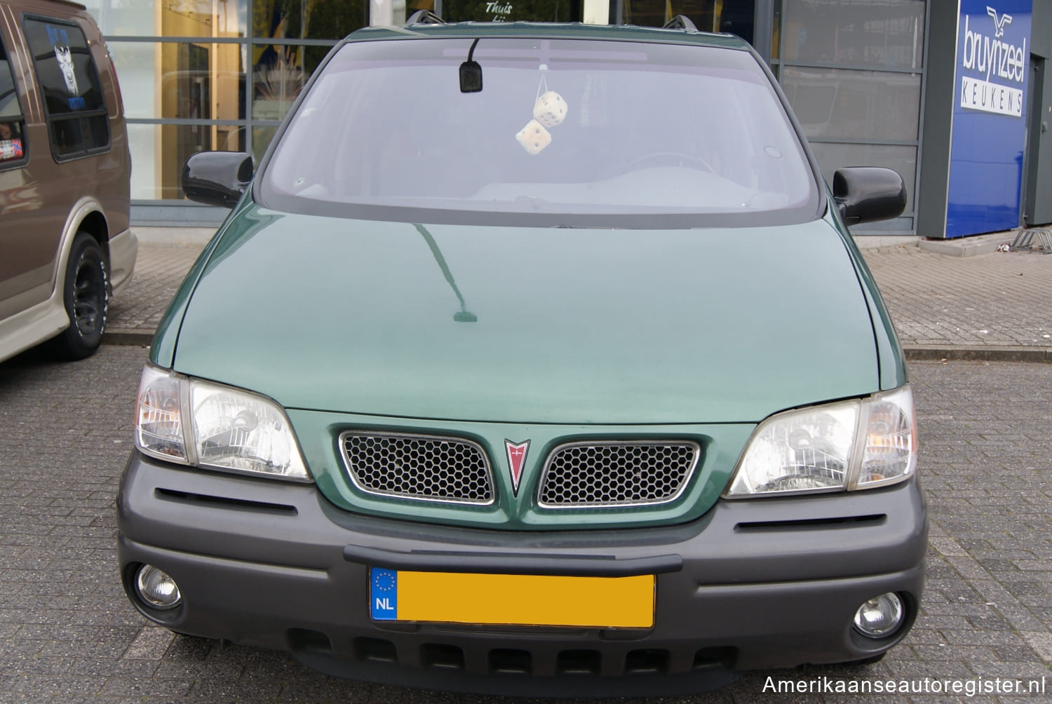 Pontiac Montana uit 1999